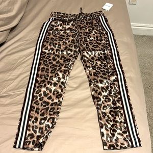 Mother leopard lounger jogger pants.